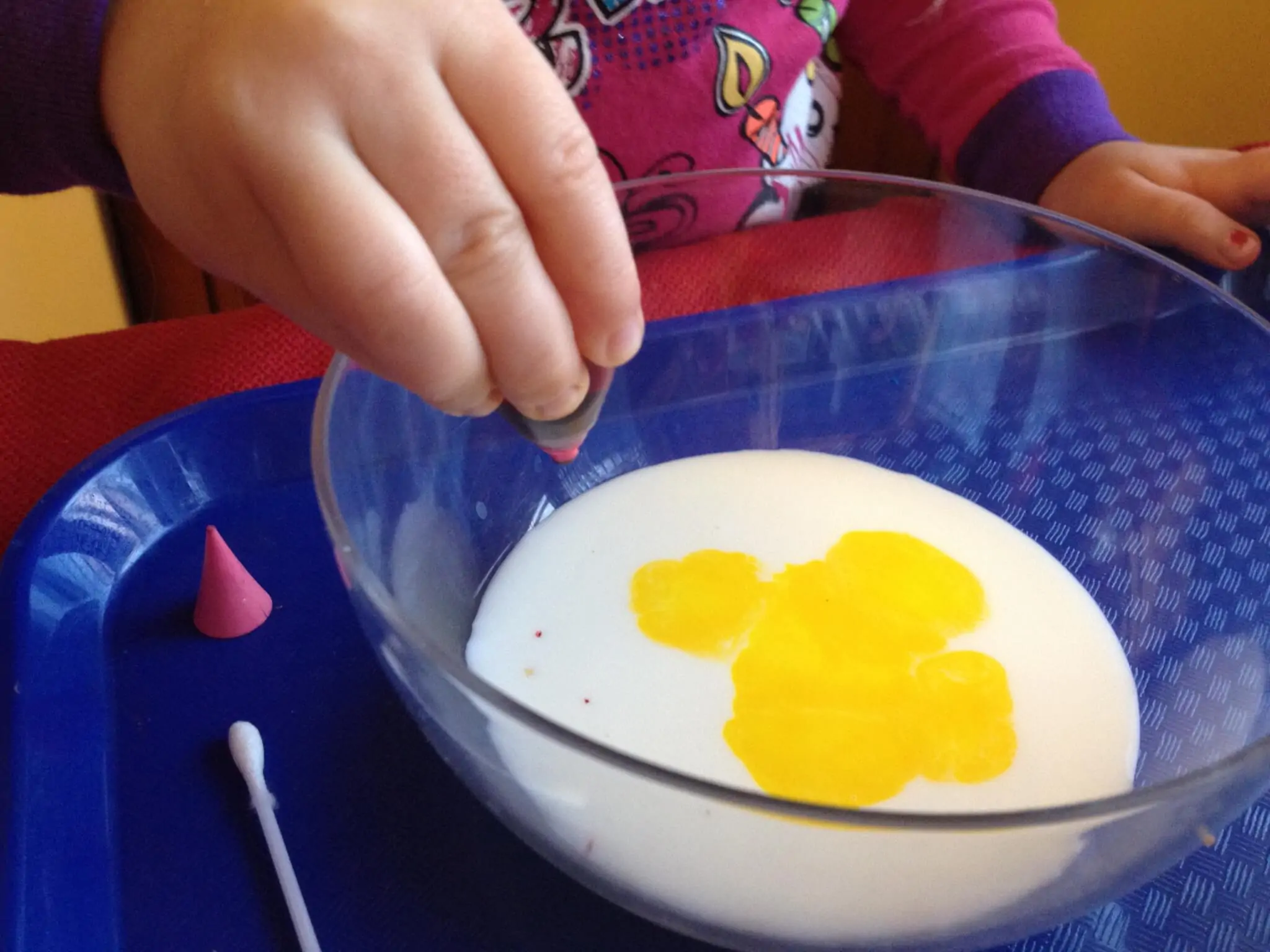 milk and dish soap experiment: engage fine motor AND impulse control in this fun science experiment
