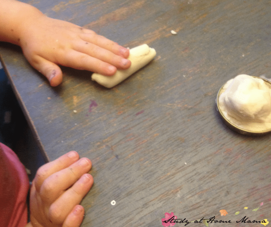 making peppermint salt dough snow globes - a great fine motor activity and open-eneded craft for winter