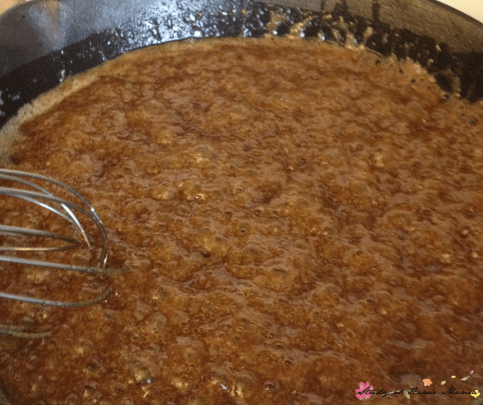 step by step instructions how to make pineapple upside down cake in a skillet
