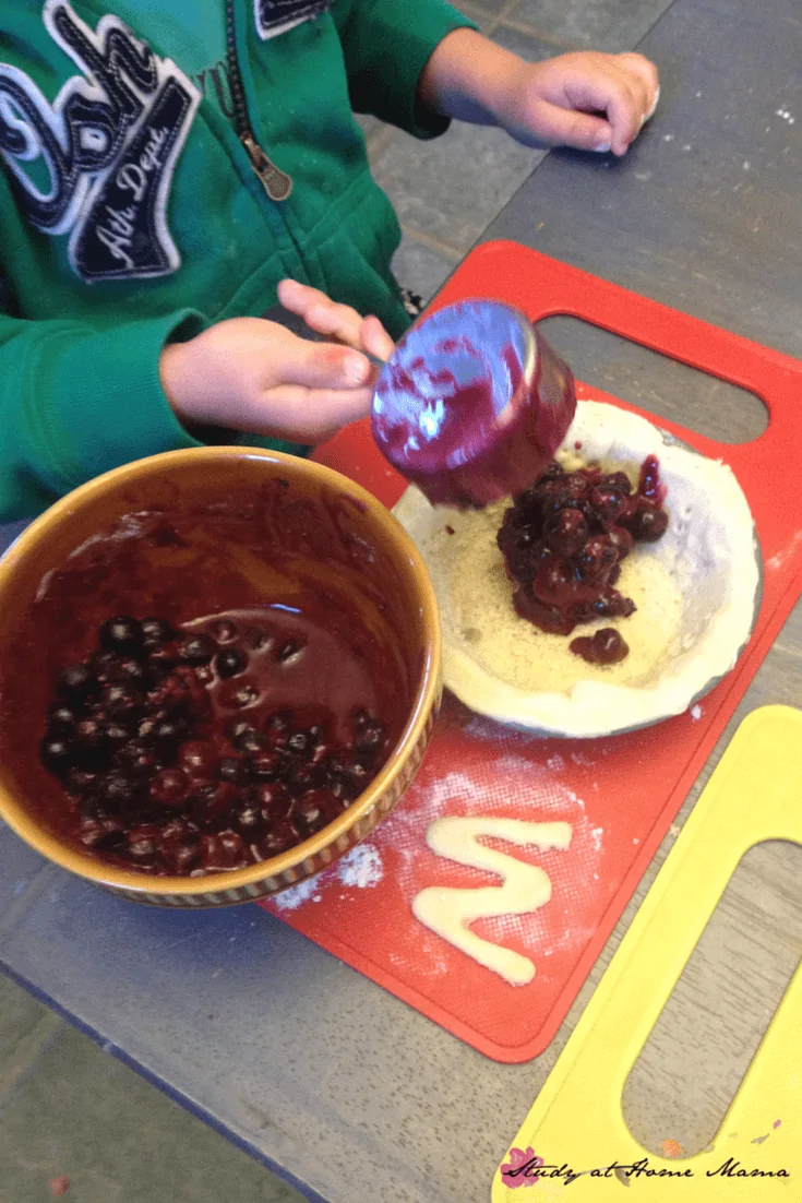 Kids Kitchen: Sugar-free blueberry pie recipe