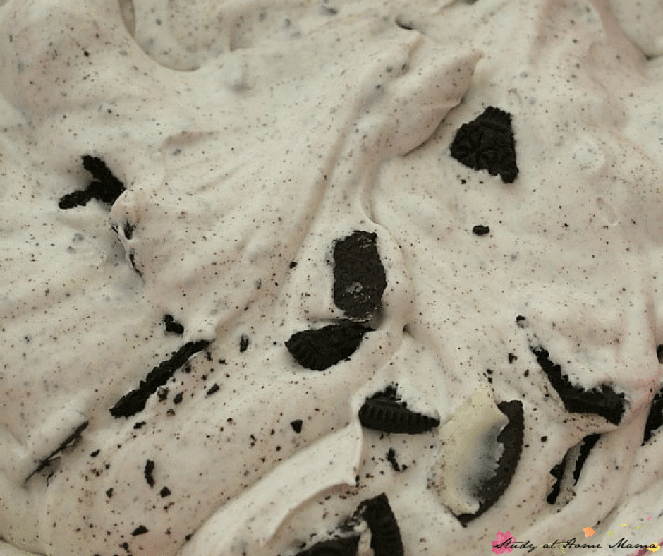 How to Make Homemade Ice Cream without a machine, free recipe for Cookies and Cream Ice Cream