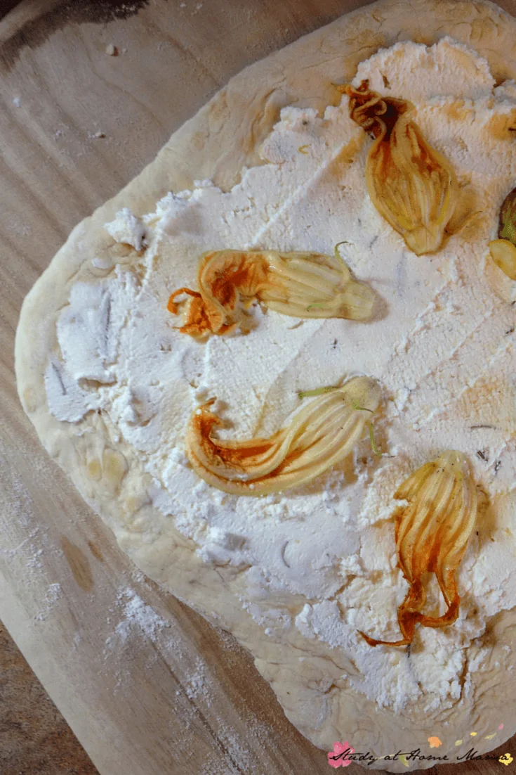 Zucchini flower pizza with a ricotta-Parmesan cheese spread - amazing easy healthy recipe for homemade pizza!