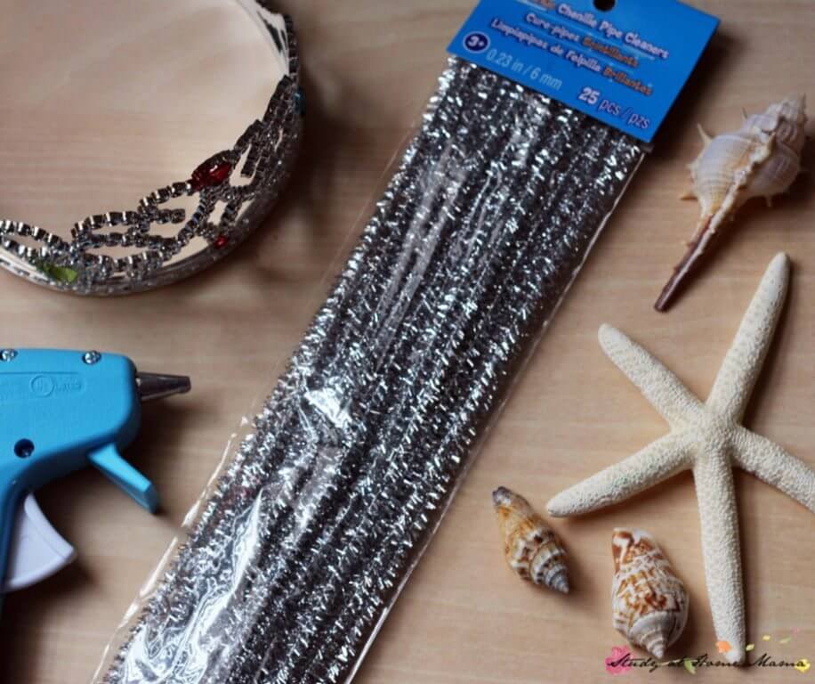 Kids Craft Ideas: Mermaid Tiara Craft - just a few inexpensive materials needed for this gorgeous mermaid tiara