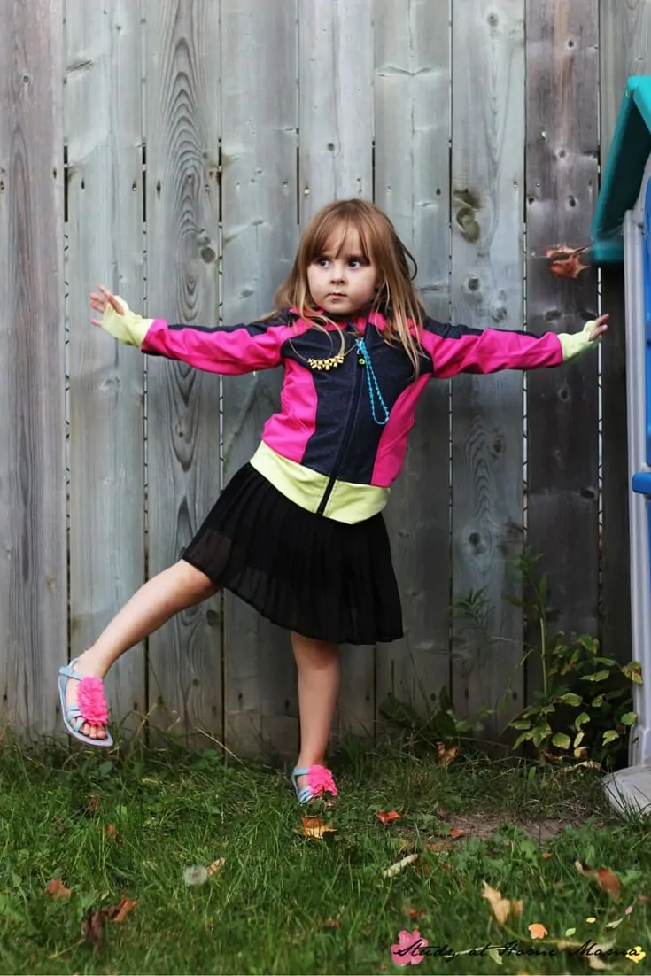 How to do Star Pose for Kids - a great easy yoga pose for kids, as part of a Fall Yoga Sequence