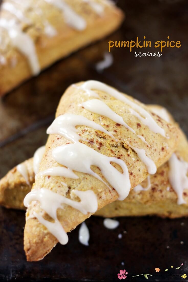 Pumpkin Spice Scones, a healthy Halloween snacks for kids and adults!