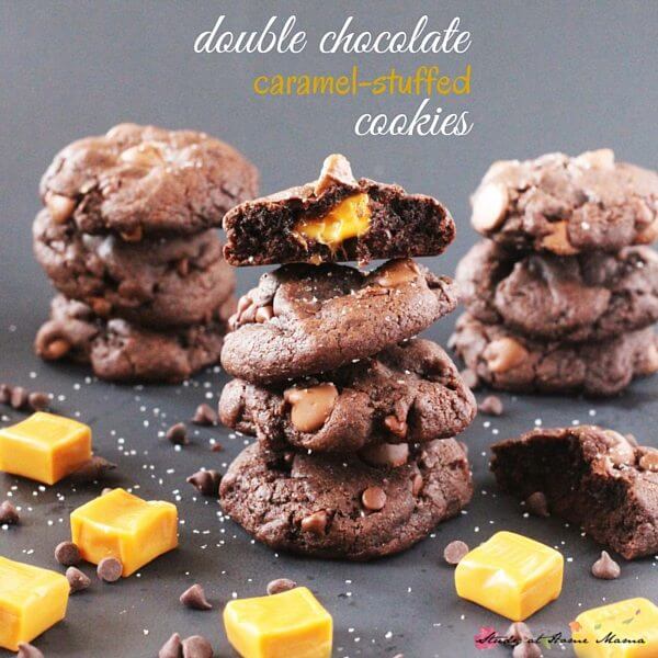 Are you kidding me? Look at that ooey-gooey caramel in these double chocolate caramel stuffed cookies!