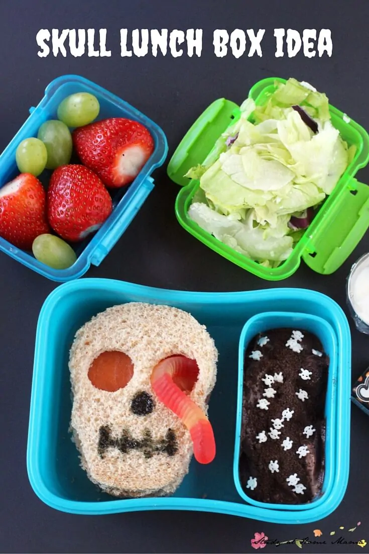 Skull lunch box idea - a spooky and funny Halloween lunch box idea that your kids will love. One of five healthy Halloween lunch box ideas