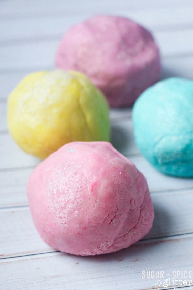 Doesn't this homemade play dough soap look like fun? 10 minutes of prep for over a month's supply - kids will love getting clean with this fun sensory play material