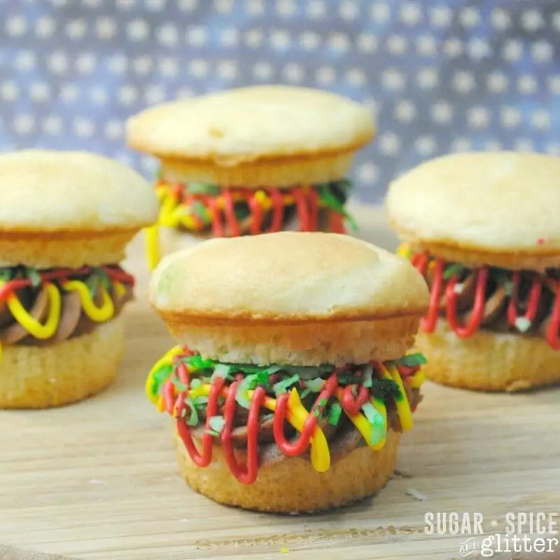 How to make burger cupcakes with lots of frosting