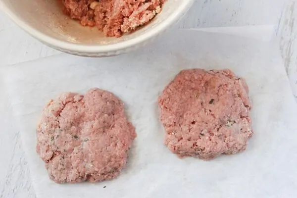 how to make pizza burgers (2)