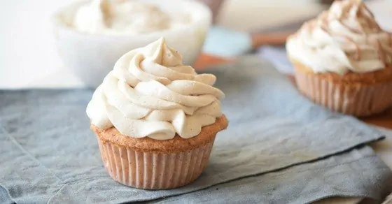 fb-maple-cupcakes-brown-butter