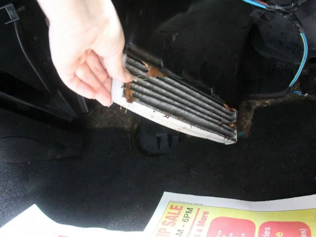 how-to-change-cabin-air-filter-1