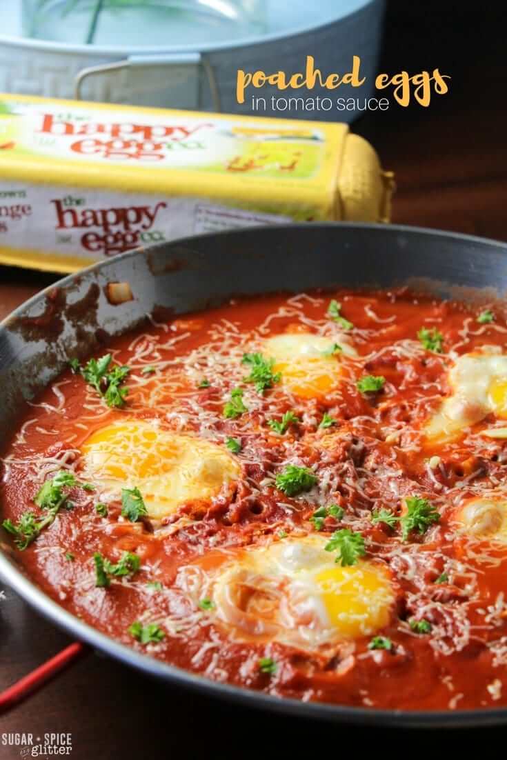 How to make a quick and easy poached eggs in tomato sauce, a hearty classic meal that your entire family will love. Serve with fresh bread or on top of pasta.