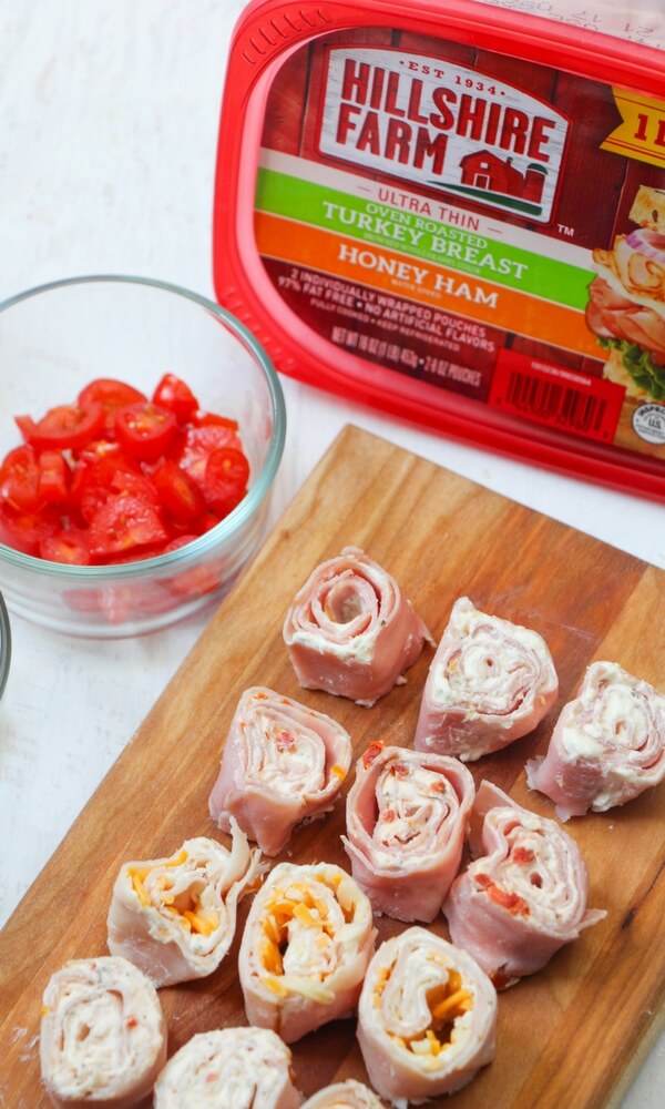 A delicious and protein-packed lunch box idea, these keto pinwheel sandwiches feature home-flavored cream cheese, delicious mix-ins, and no bread! Two recipes- Italian-Style Pinwheels and Turkey Ranch