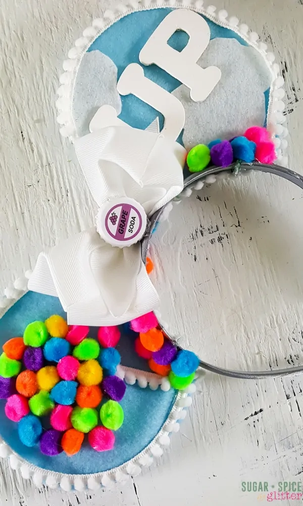 UP Mickey Mouse Ears, a fun DIY Mouse Ears idea for wearing to DisneyWorld - a Disney craft to pump you up for your Disney vacation