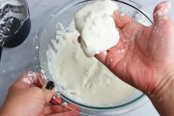 How to make glow in the dark oobleck with just two ingredients