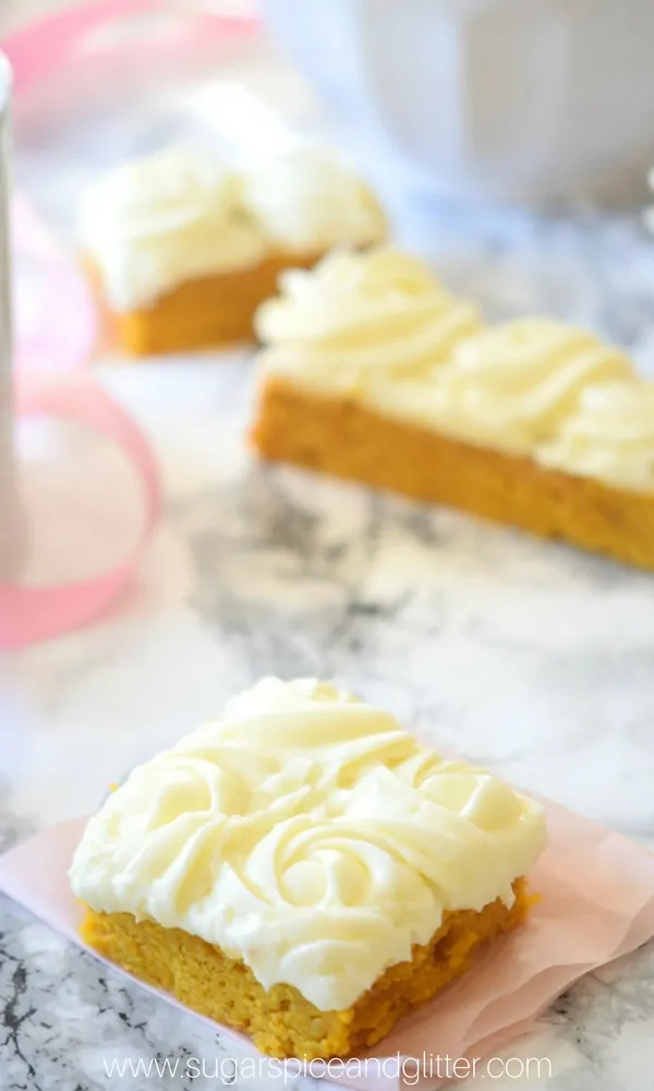 Pumpkin Bar with Cream Cheese Frosting - a soft and dense pumpkin slab cake with melt in your mouth cream cheese frosting