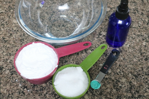 Materials to make shower melts