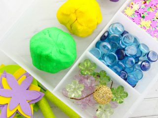 princess and the frog sensory play (2)