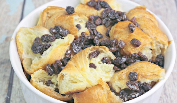 in-process image of how to make irish bread pudding