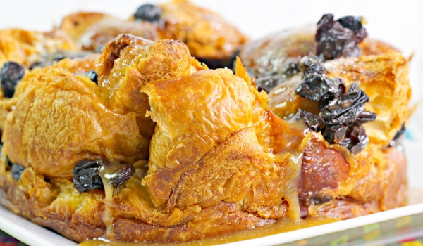 in-process image of how to make irish bread pudding