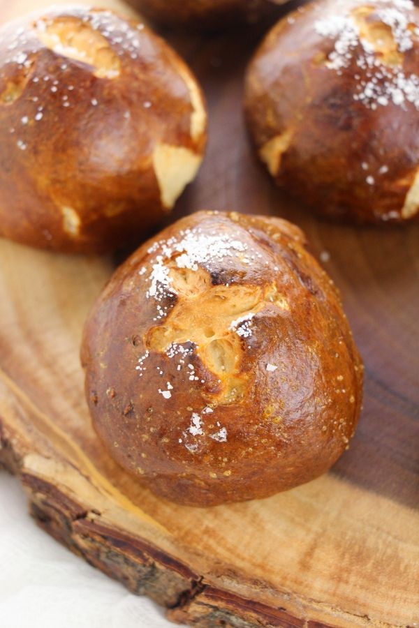How to make the perfect homemade pretzel rolls, a super easy recipe for bakery-quality pretzel buns