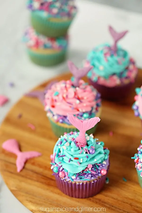 How gorgeous are these mermaid cupcakes? Plus, super simple and quick to make