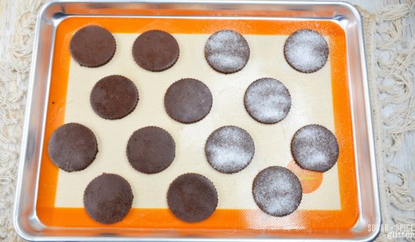 how to make Mexican chocolate shortbread cookies