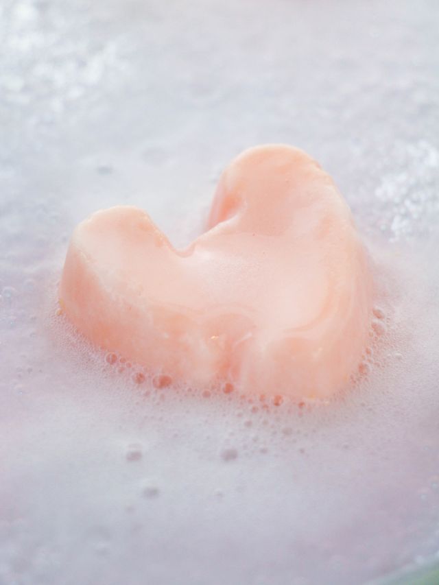 Fizzy Baking Soda Hearts Valentine’s Day Science-Cover image.